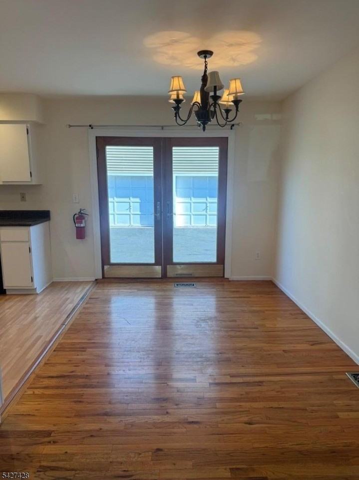 29 Aubrey St #A - Photo 4 of 14