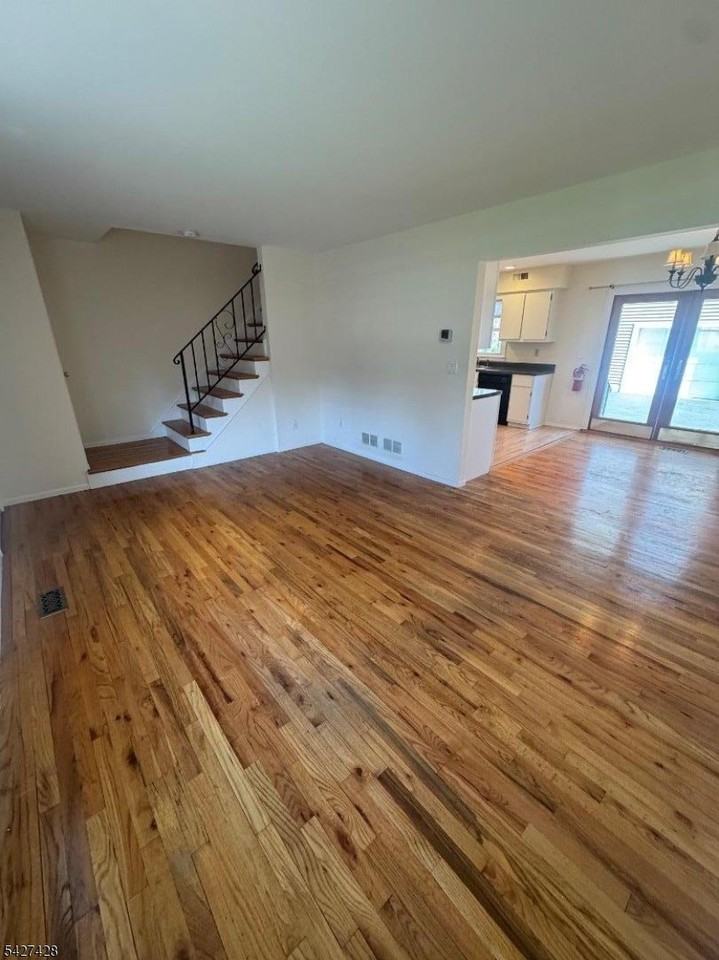 29 Aubrey St #A - Photo 6 of 14