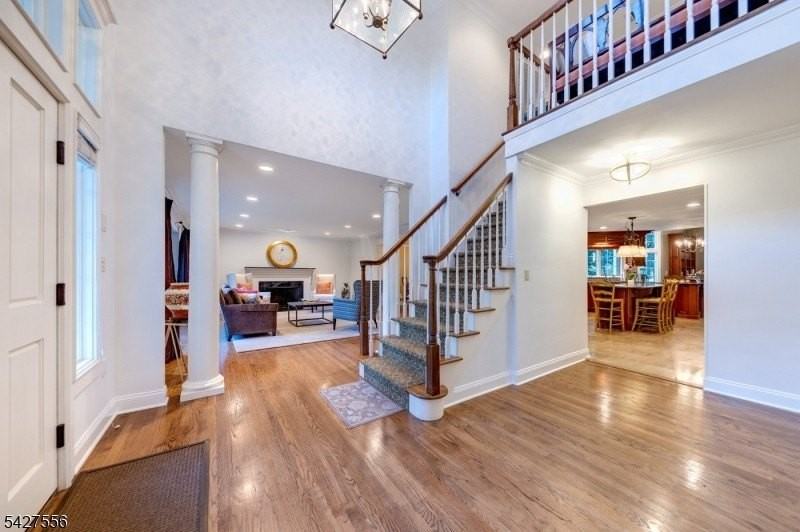 7 Byron Rd - Photo 2 of 33