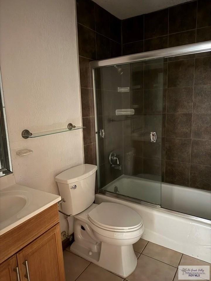 1044 Alta Mesa Blvd - Photo 7 of 13