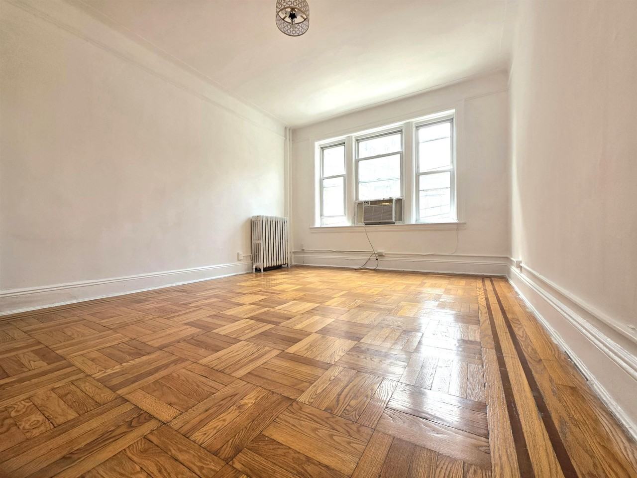 10 66th St #2B - Photo 5 of 14