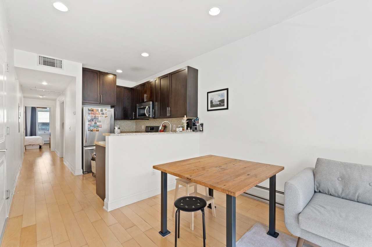 110 Tidewater St #2B - Photo 6 of 25