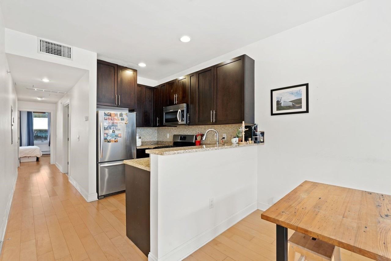 110 Tidewater St #2B - Photo 7 of 25