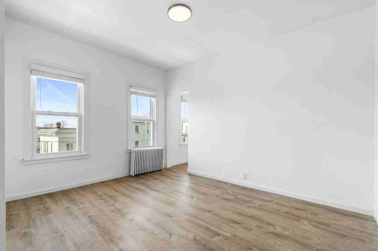 188 Delaware Ave #3 - Photo 5 of 16