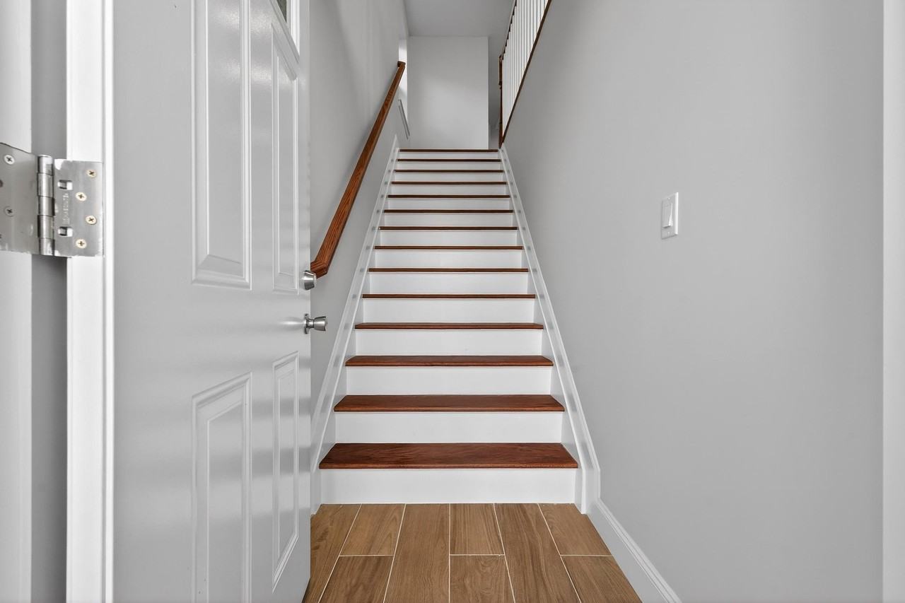 40 E 5th St #2 - Photo 3 of 23