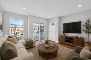 featured image of 40 E 5th St #1