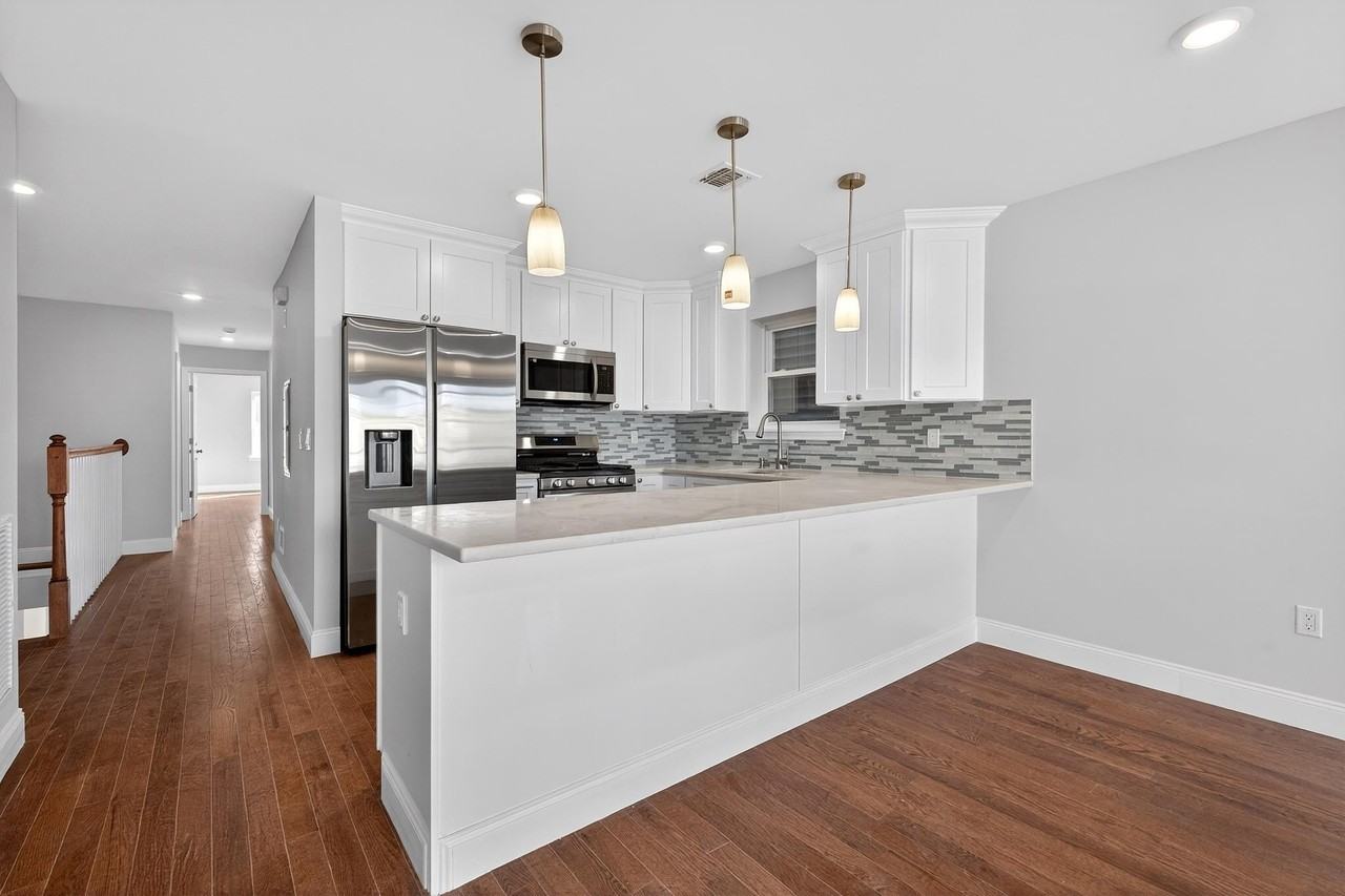 40 E 5th St #1 - Photo 7 of 27