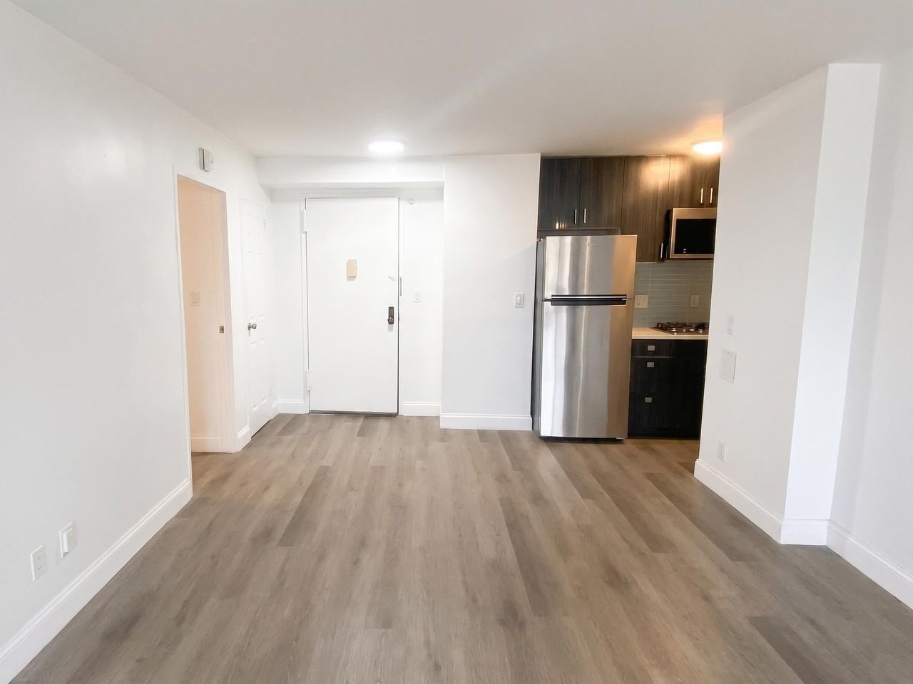 10 Huron Ave #10B - Photo 5 of 31