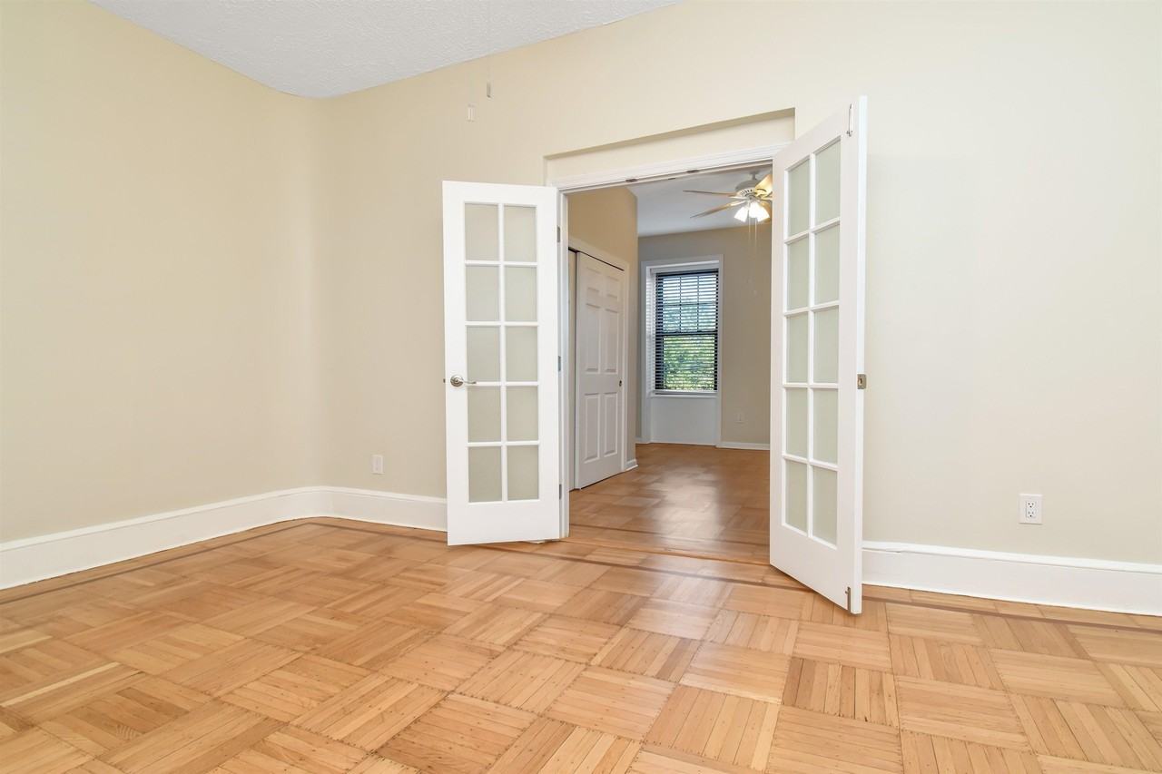 2307 New York Ave #2 - Photo 4 of 13