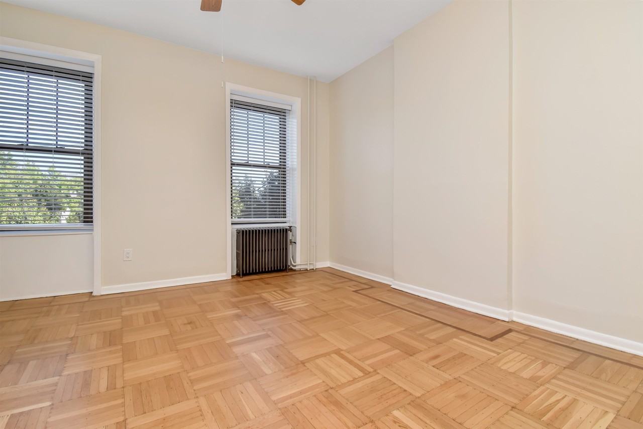 2307 New York Ave #2 - Photo 7 of 13