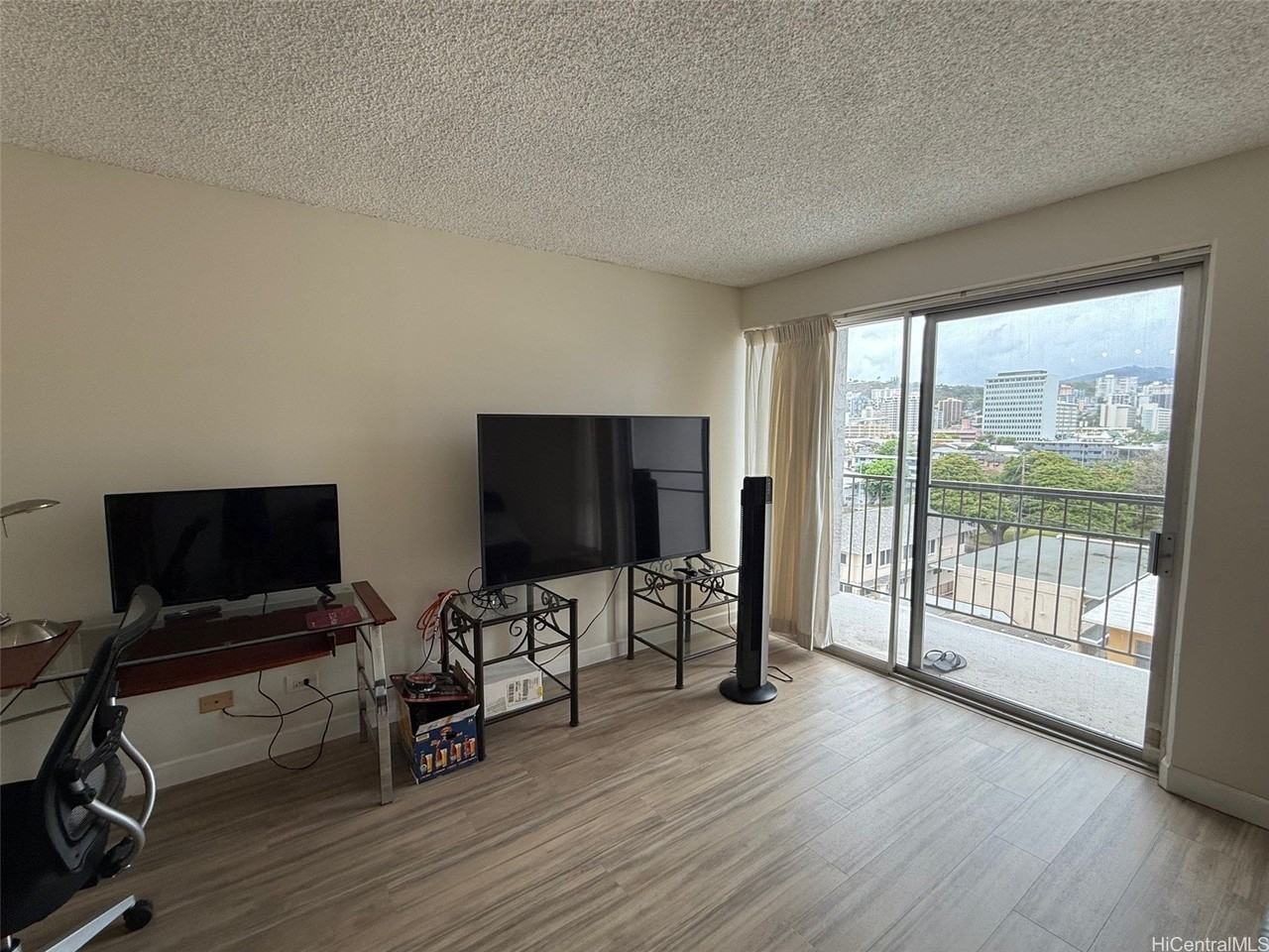 725 Piikoi St #603 - Photo 5 of 11