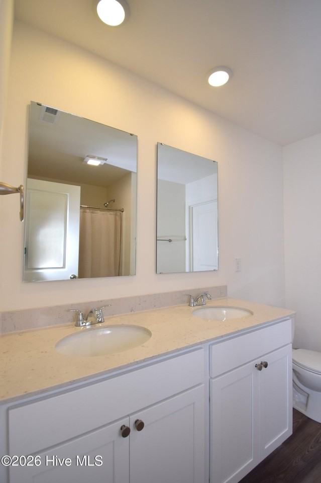 2400 Brookville Dr - Photo 6 of 13