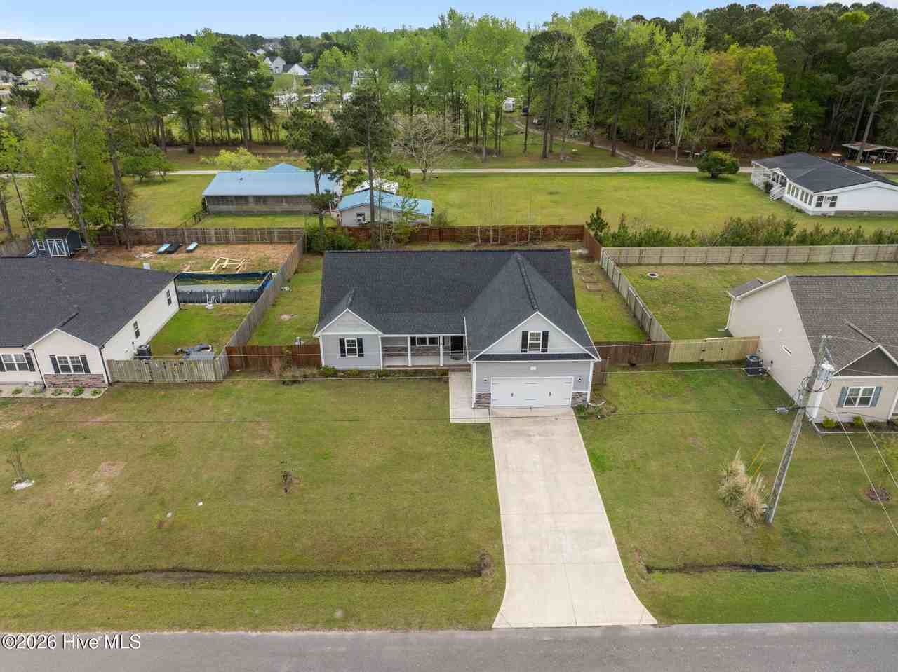 111 Anderson Ave - Photo 3 of 28