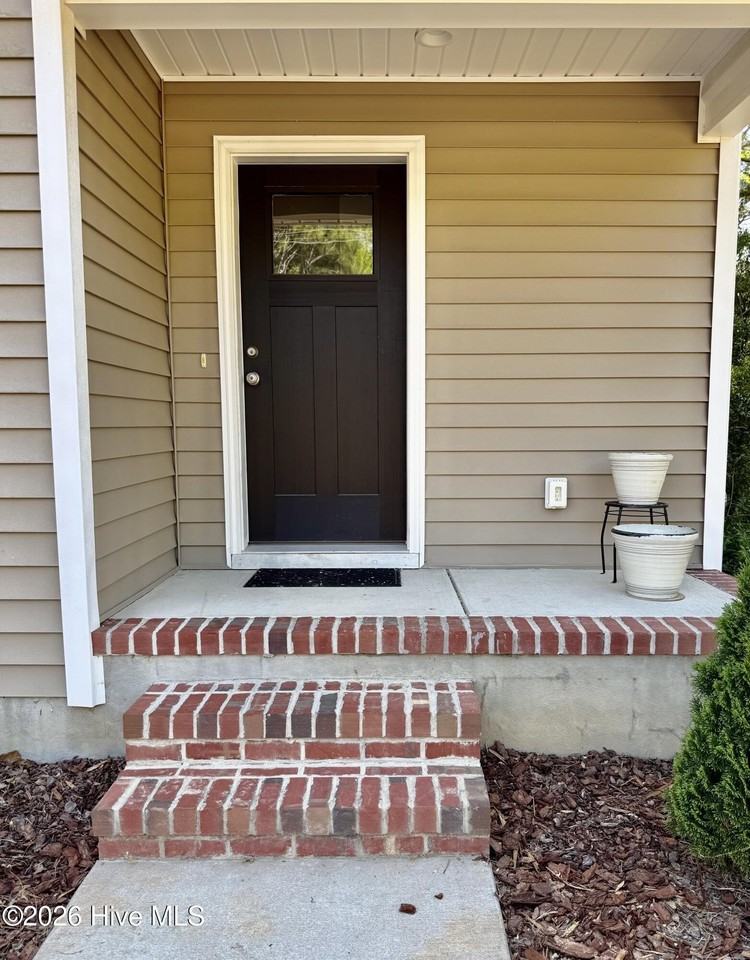 175 S Carlisle St - Photo 2 of 24