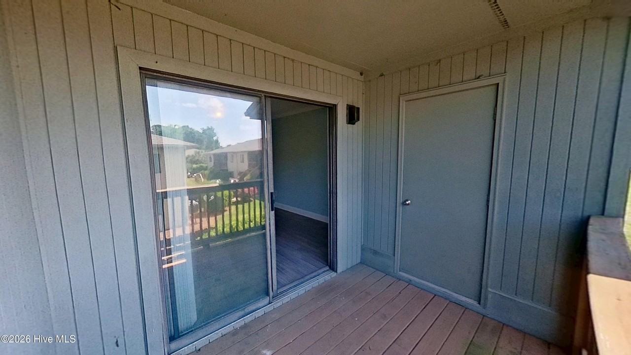 3728 Saint Johns Ct #B - Photo 7 of 18