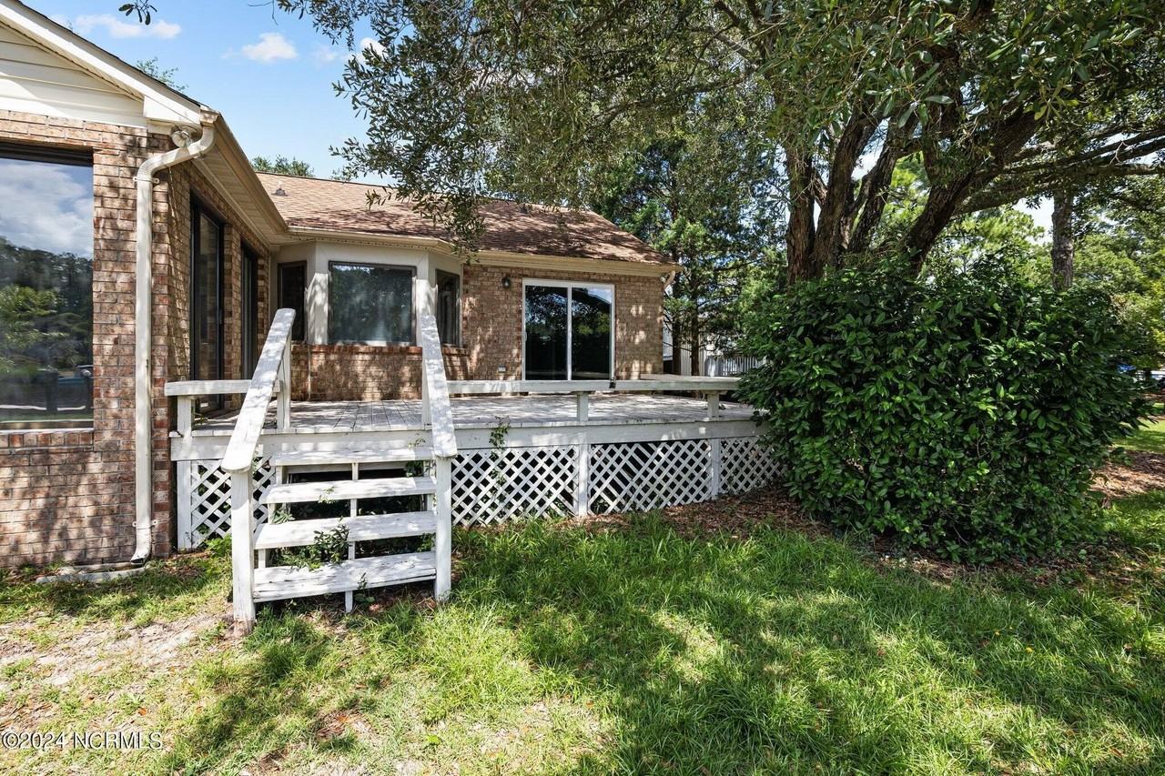 5722 Gondolier Dr - Photo 7 of 49
