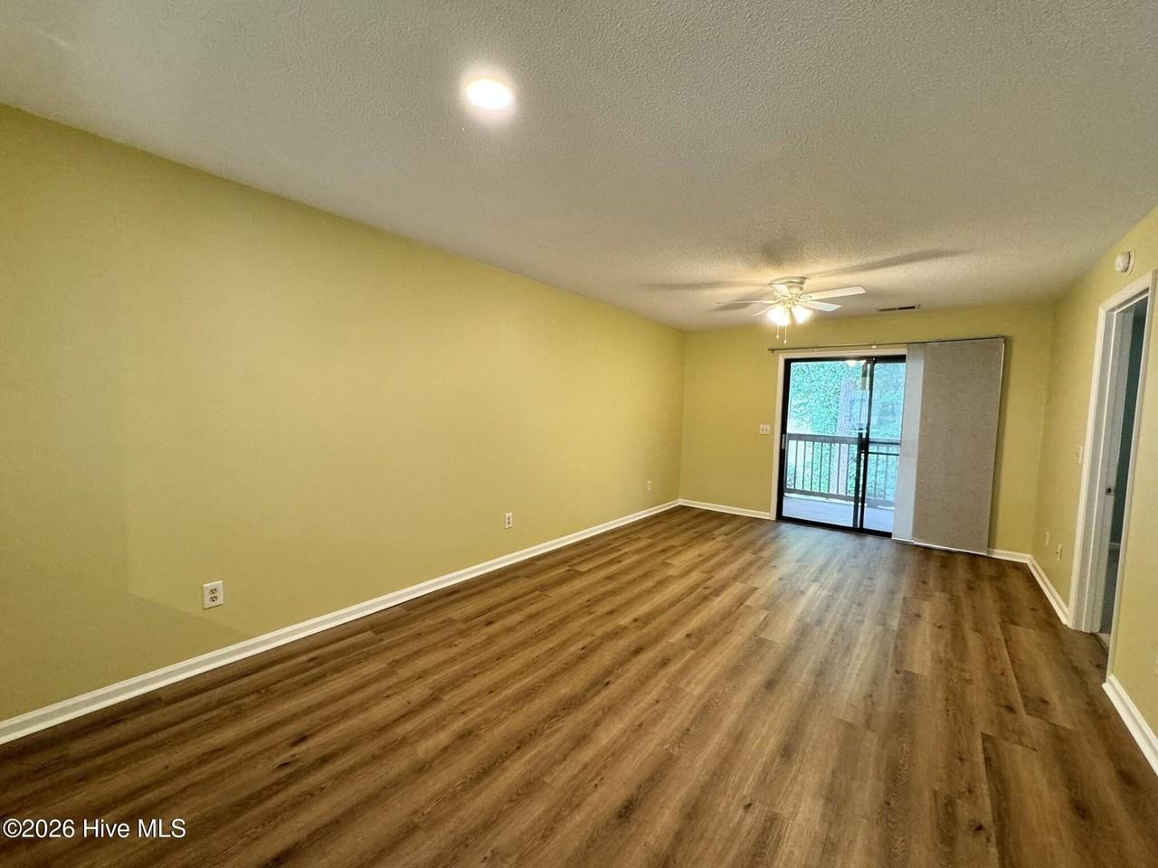 3647 Saint Johns Ct #B - Photo 4 of 16