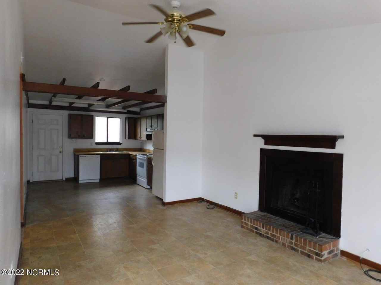 9 Cedar Ridge Ct - Photo 2 of 13