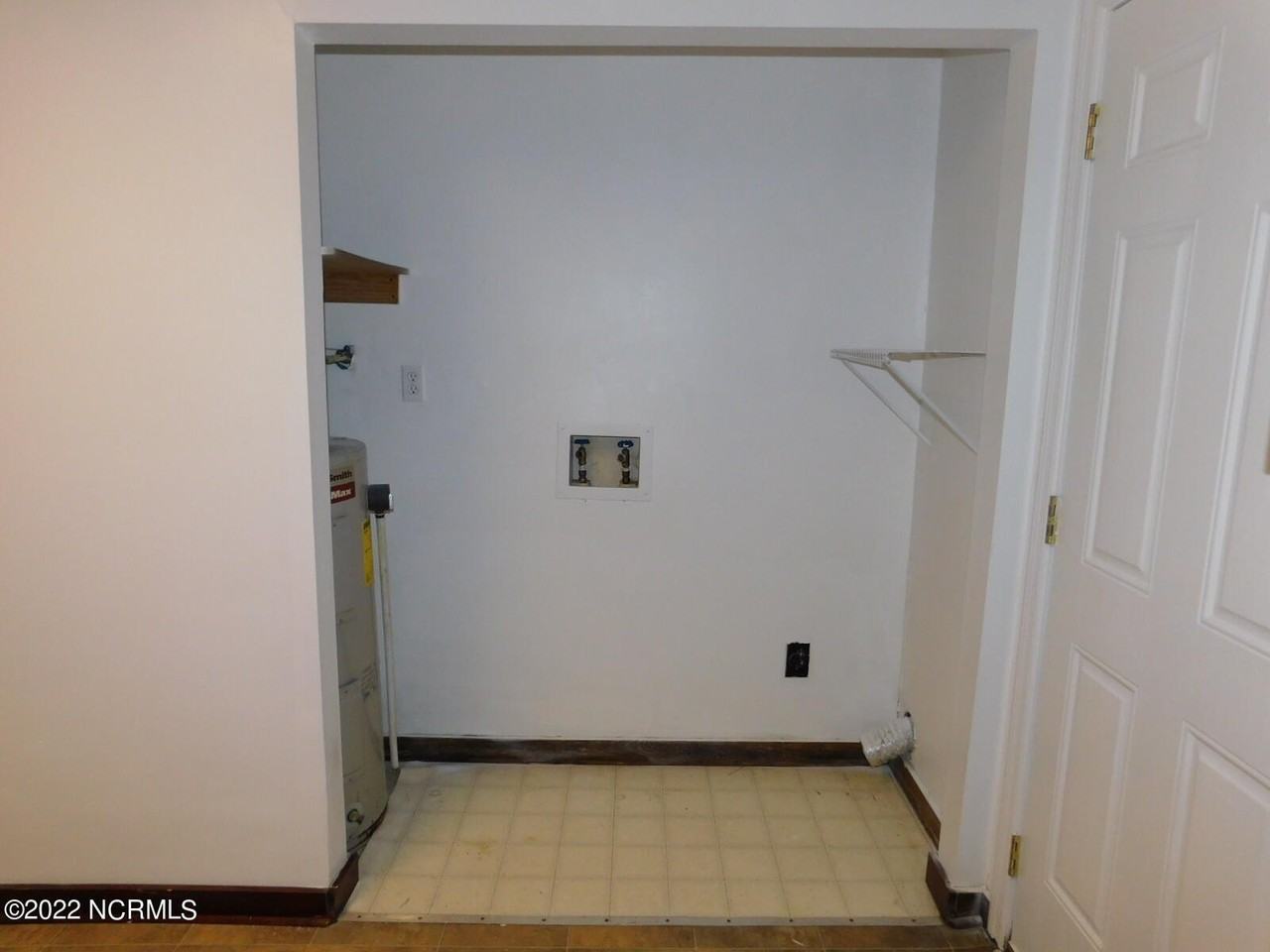 9 Cedar Ridge Ct - Photo 6 of 13