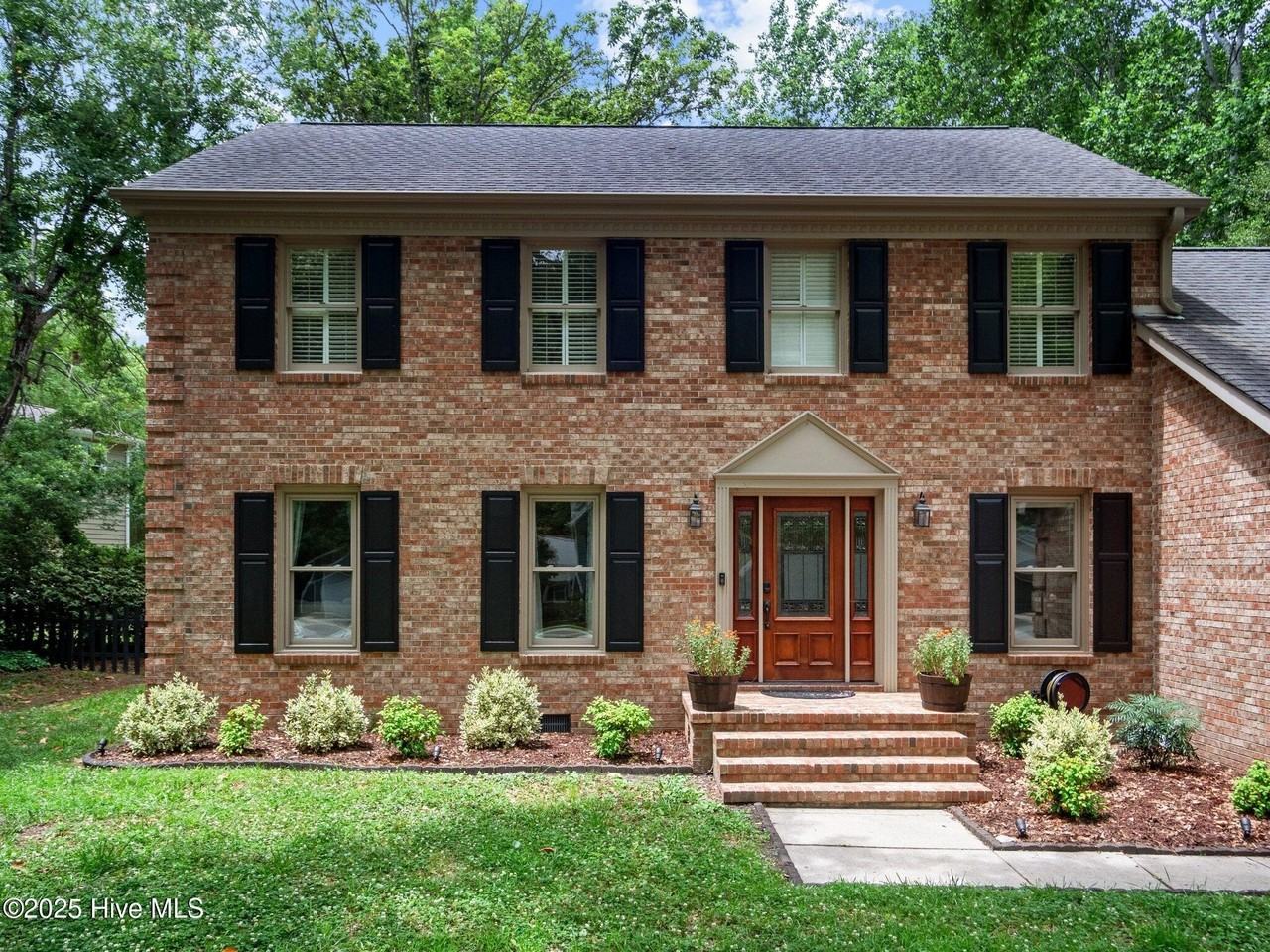 939 Eton Dr - Photo 4 of 50