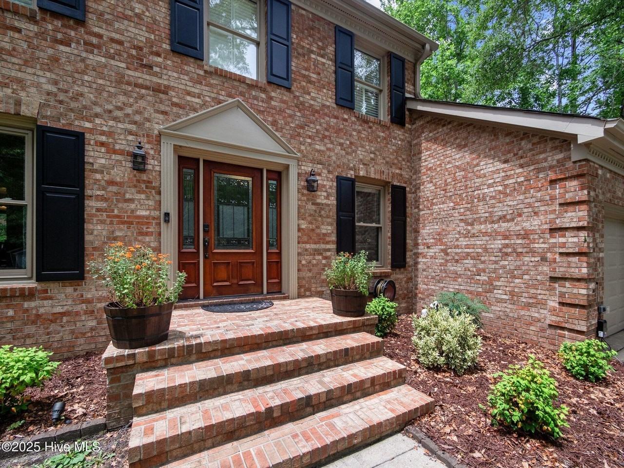 939 Eton Dr - Photo 5 of 50