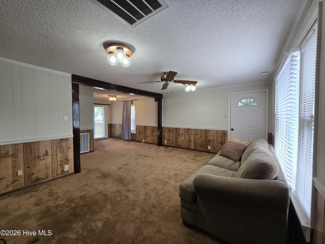 844 Old Church Rd - Photo 7 of 27