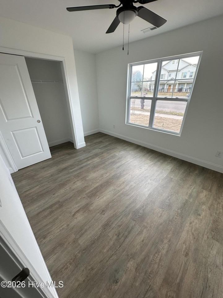 4515 Greenway Ave - Photo 5 of 13