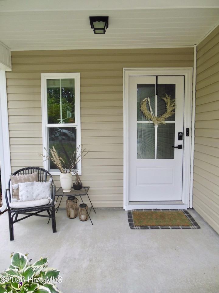 102 Bay Tree Cir - Photo 3 of 16