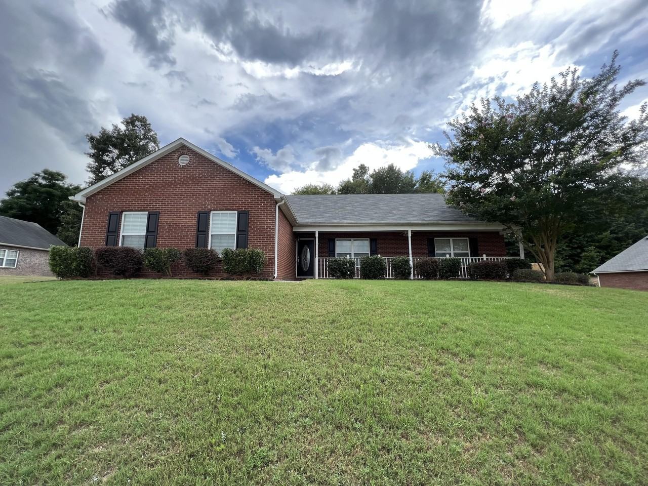 707 Porter Ln - Photo 2 of 42