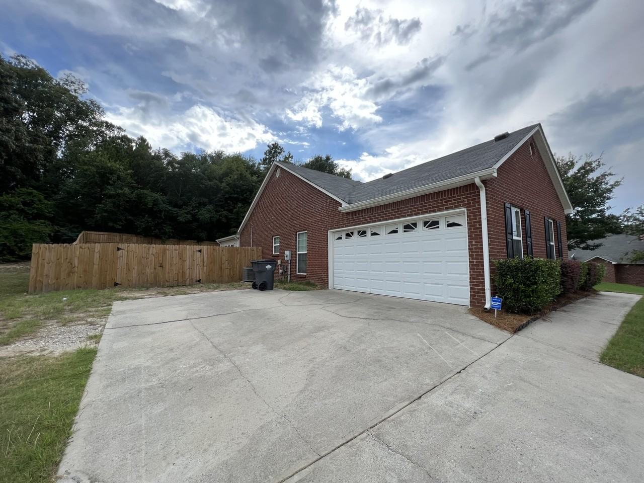 707 Porter Ln - Photo 4 of 42
