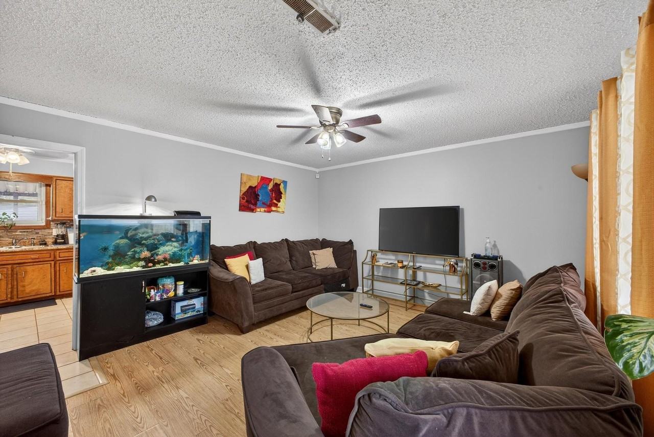 2914 Cumberland Dr - Photo 4 of 16