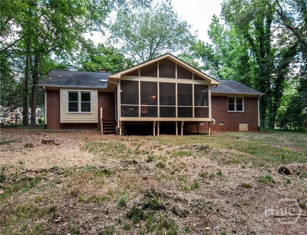 142 Woodberry Dr - Photo 2 of 21