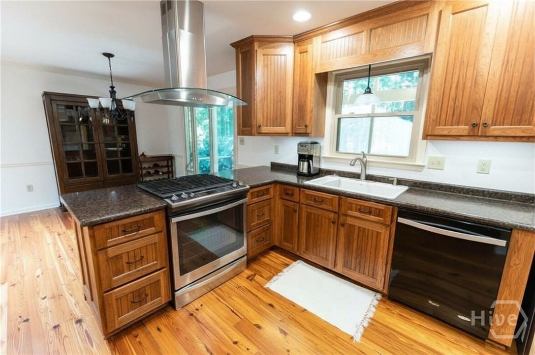 142 Woodberry Dr - Photo 3 of 21