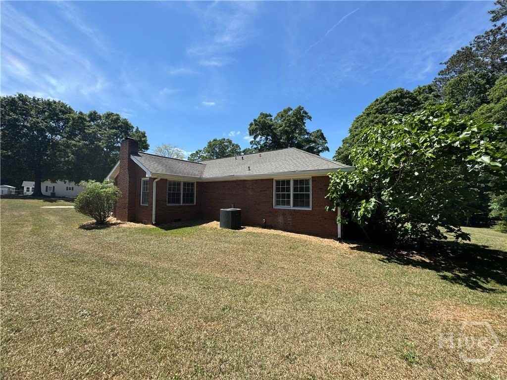 1041 Limmerick Dr - Photo 3 of 24