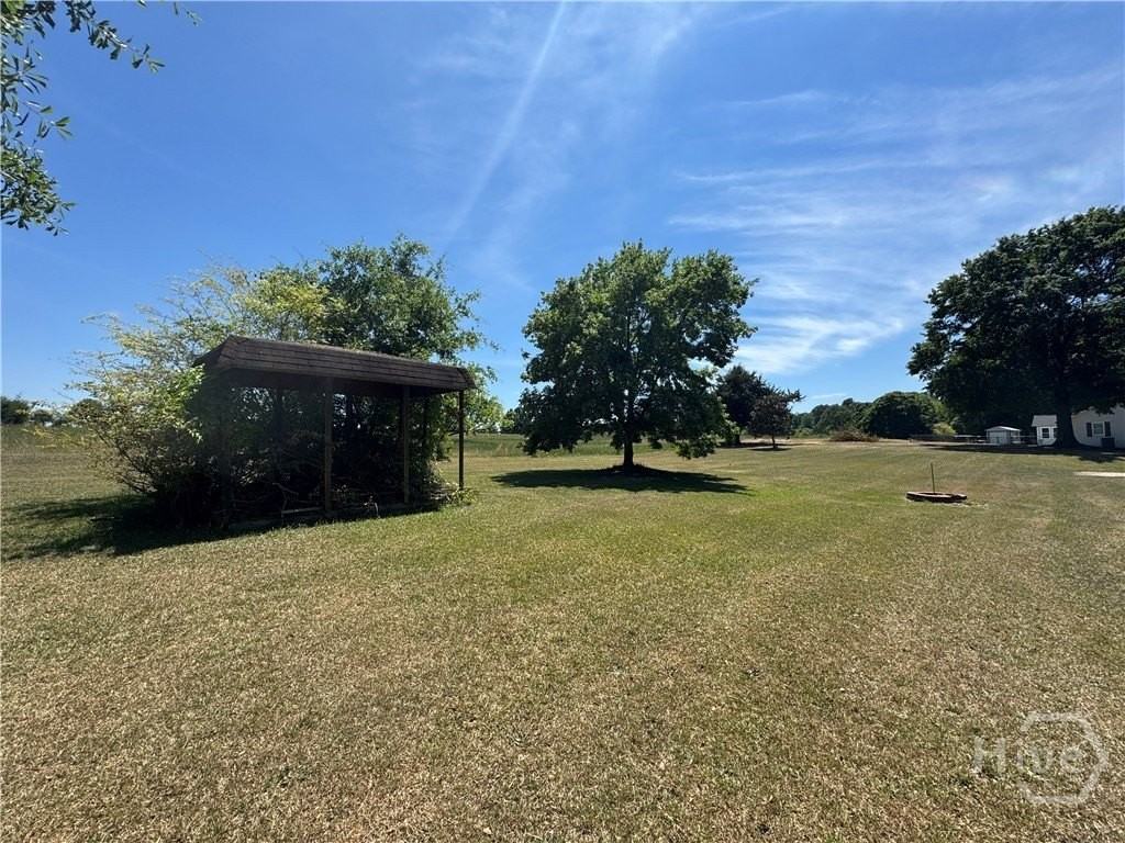 1041 Limmerick Dr - Photo 4 of 24