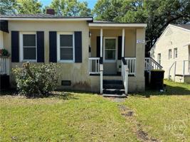 featured image of 1225 E 55th St