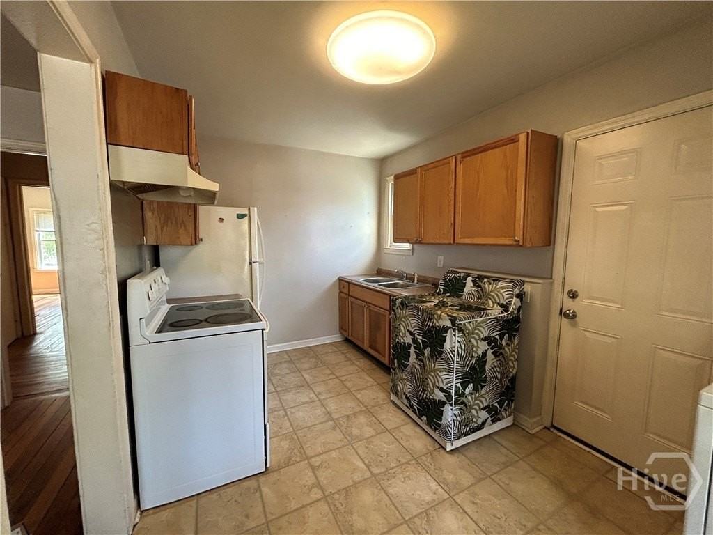 1225 E 55th St - Photo 2 of 15