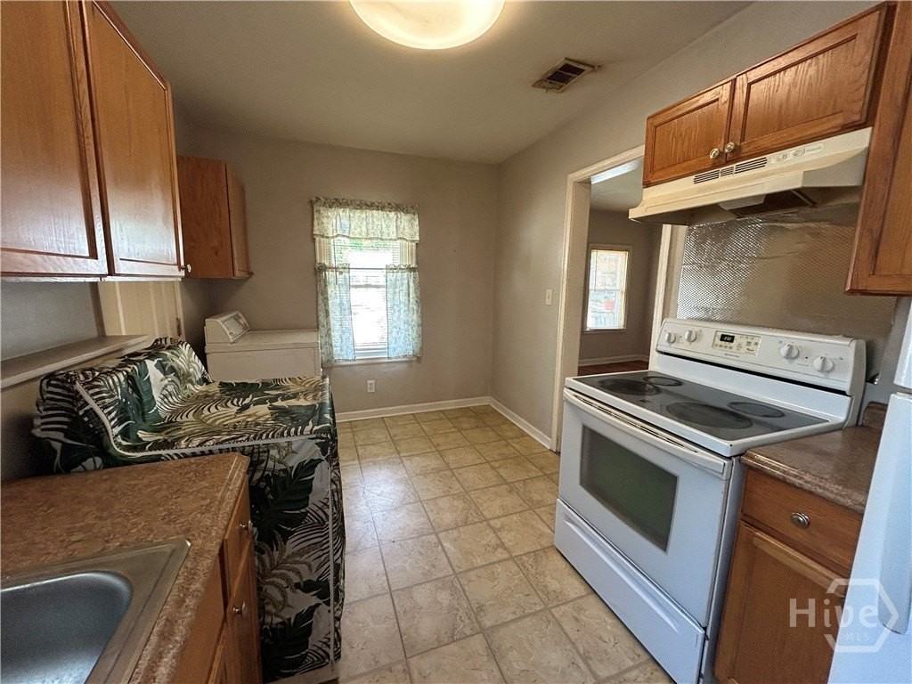 1225 E 55th St - Photo 3 of 15