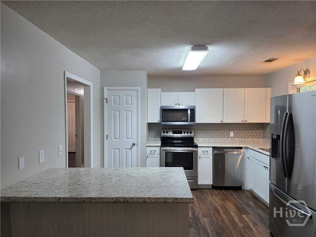 622 Plantation Dr - Photo 6 of 25