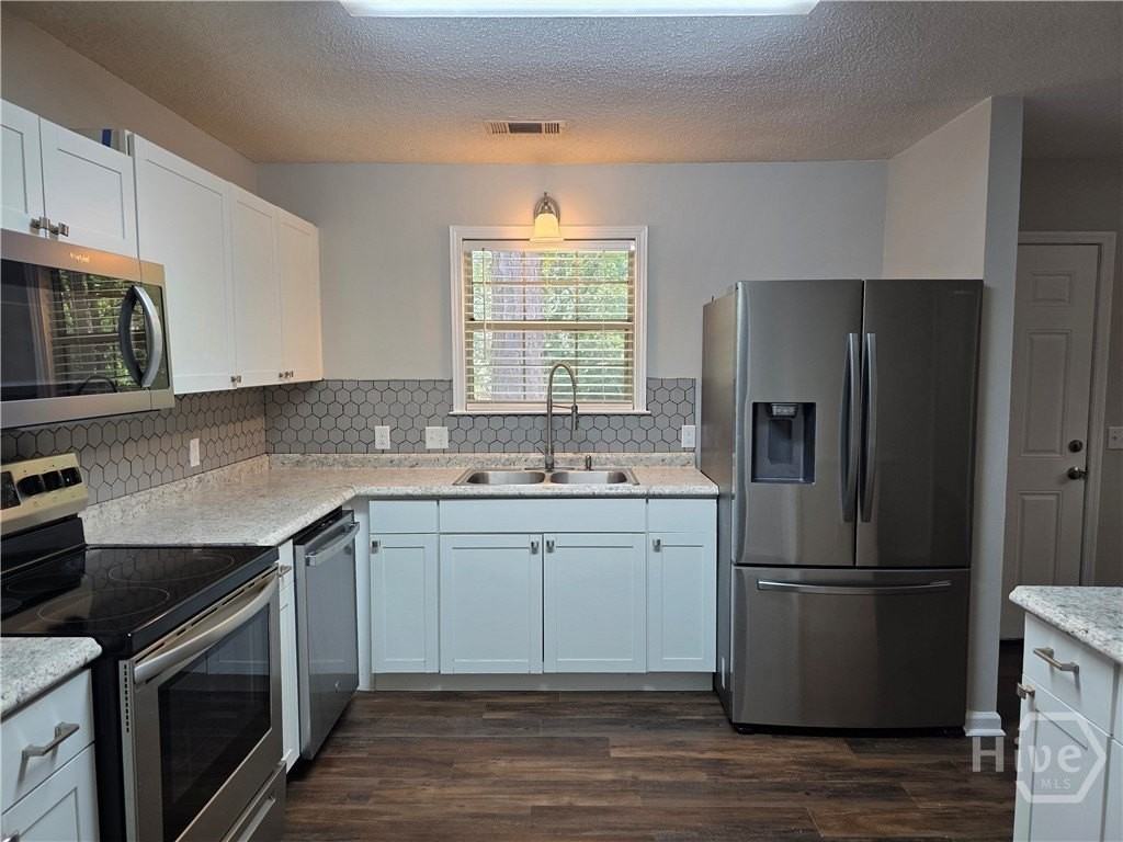 622 Plantation Dr - Photo 7 of 25