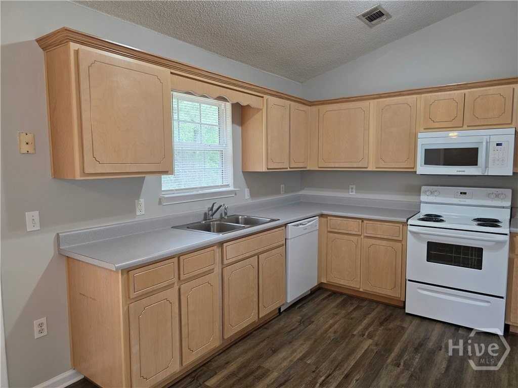 200 Deer Rd - Photo 5 of 20