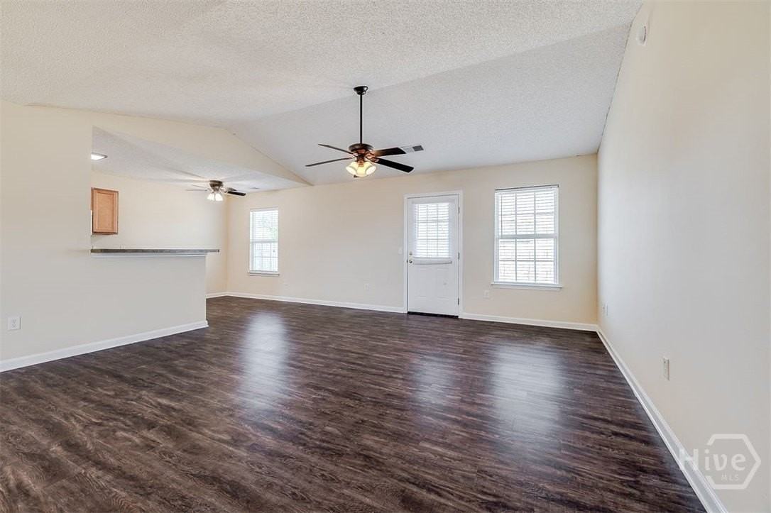 404 Pine Top Rd - Photo 4 of 29