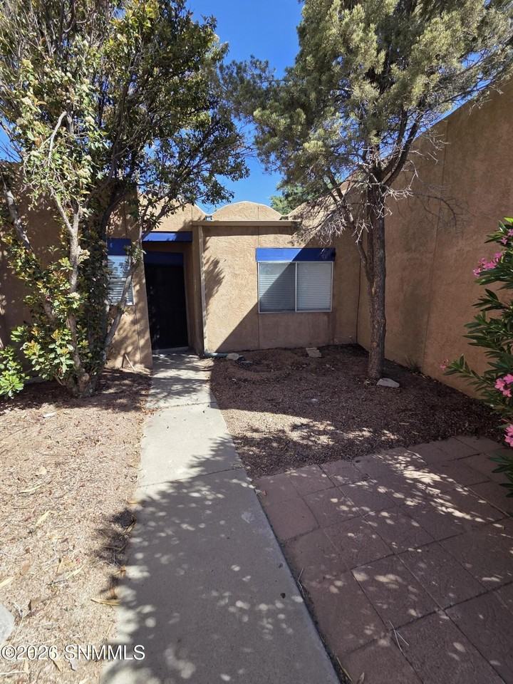 3113 Las Placitas Rd - Photo 2 of 21