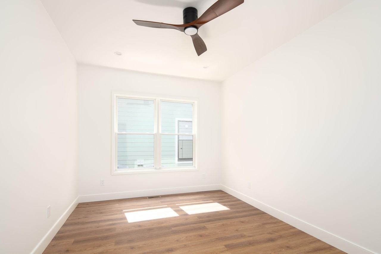 440 Jefferson St #A - Photo 7 of 29