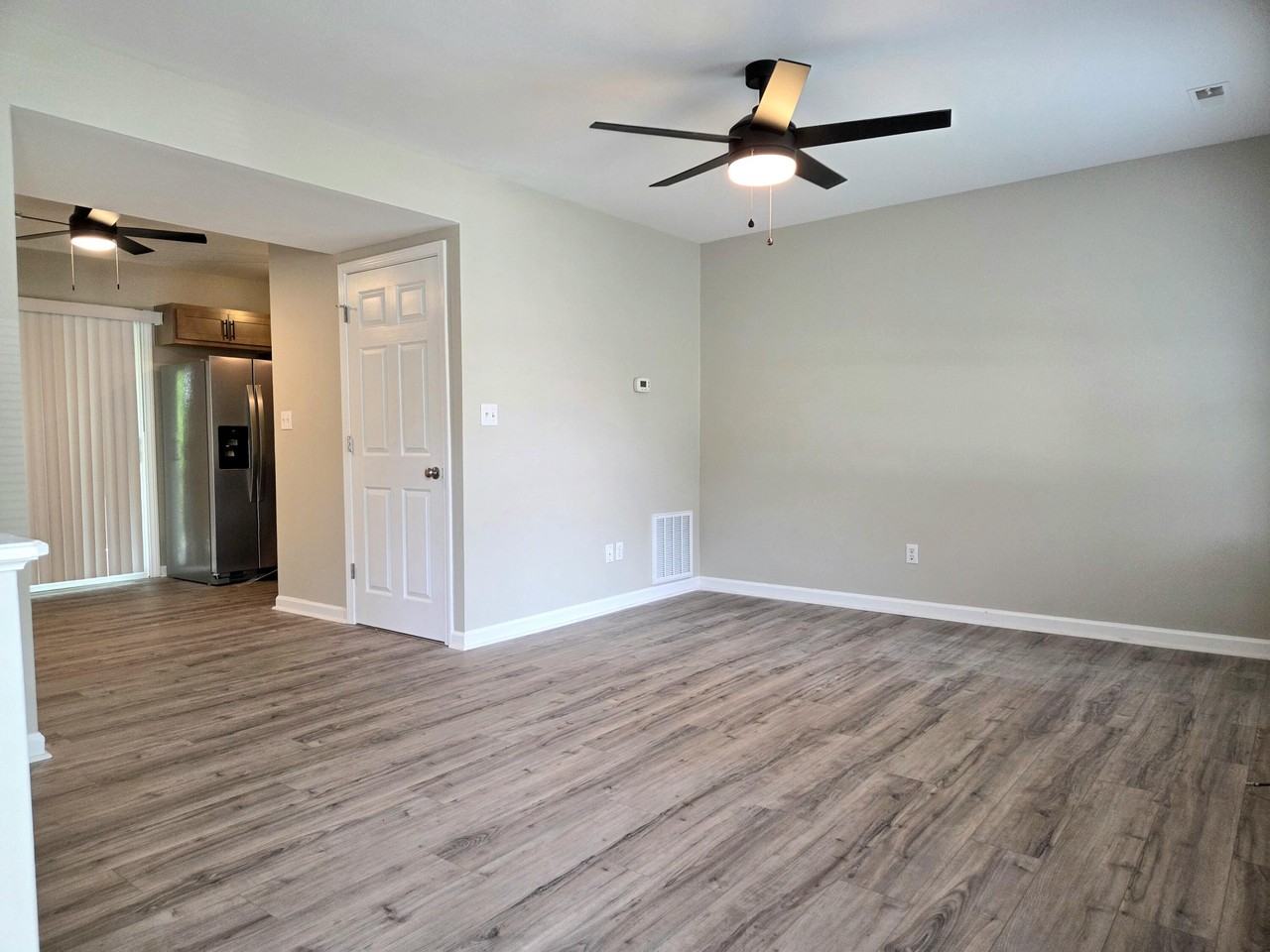 1524 Deer Lake Dr - Photo 4 of 16