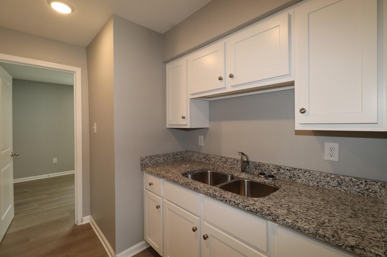 203 S 1st St #207 - Photo 4 of 10