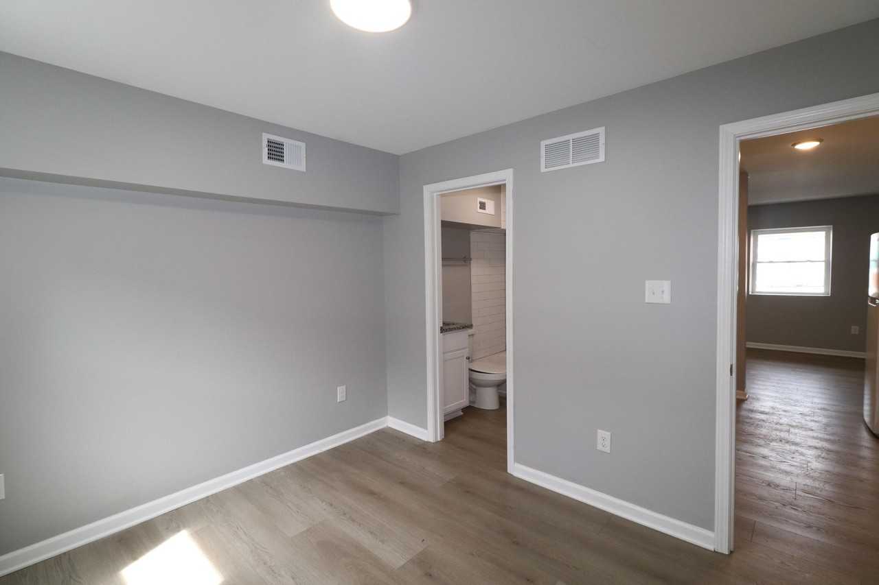 203 S 1st St #207 - Photo 7 of 10