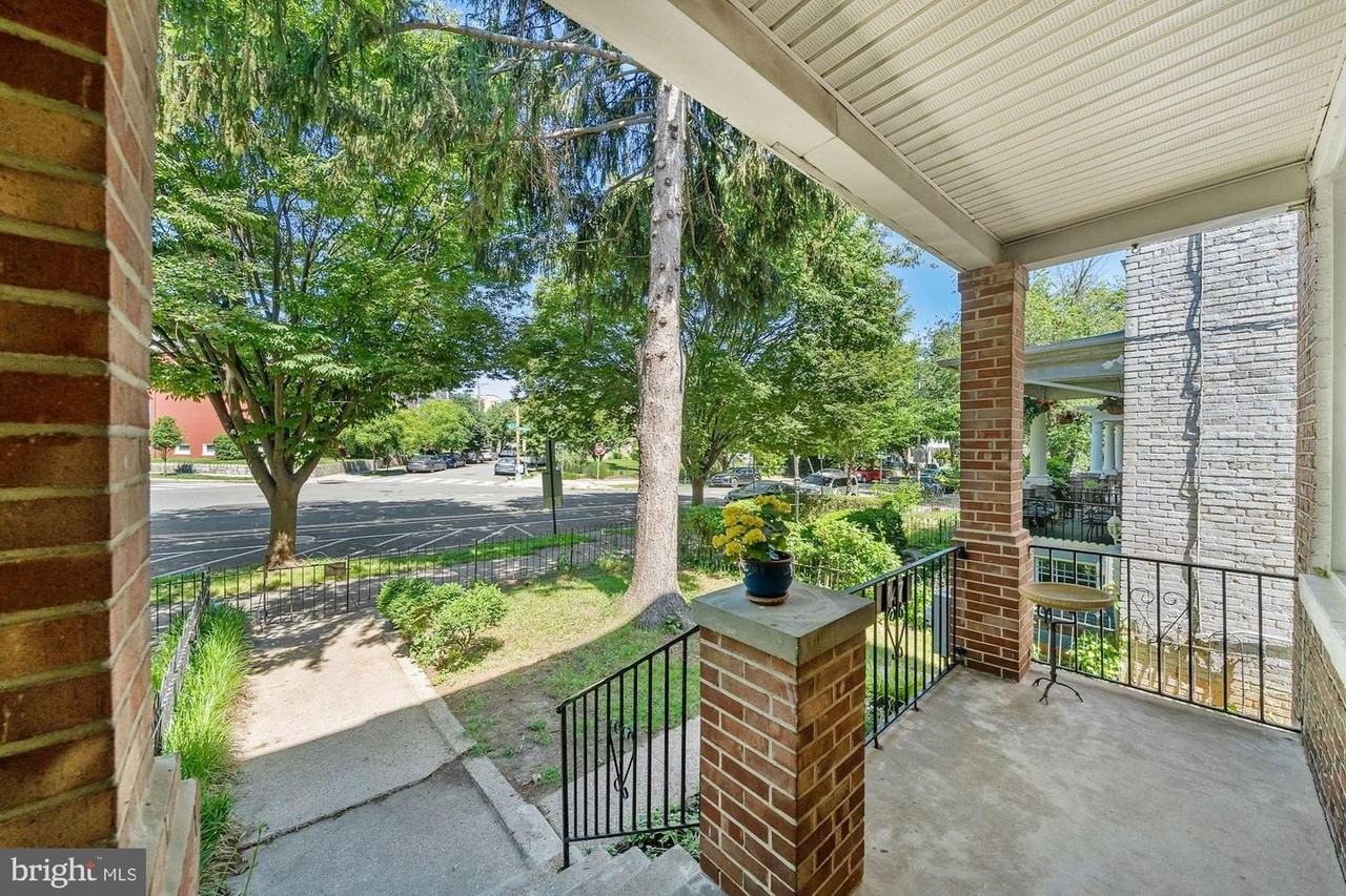 747 Kentucky Ave Se - Photo 4 of 33