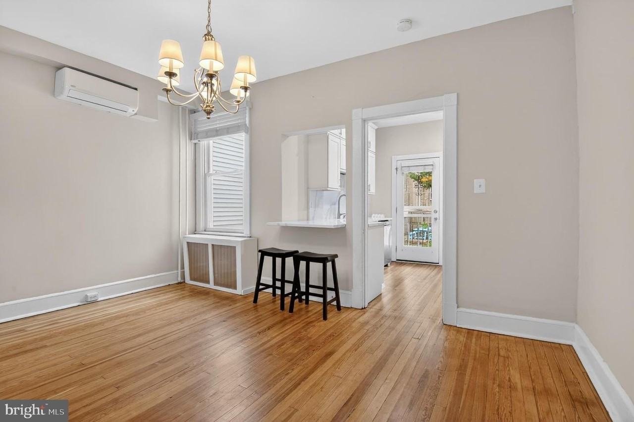 747 Kentucky Ave Se - Photo 7 of 33