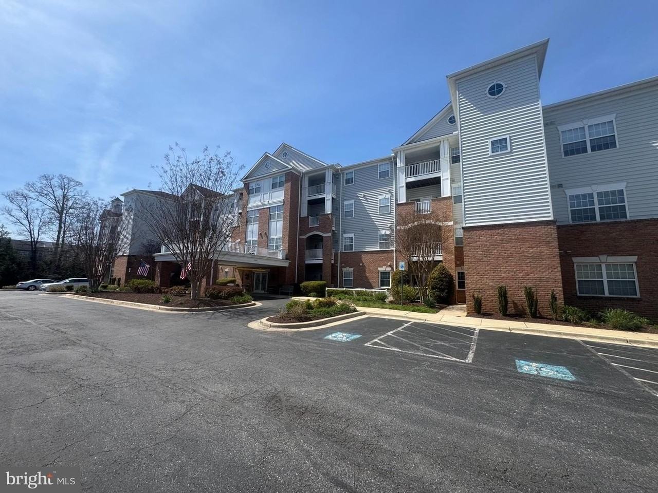 2604 Chapel Lake Dr - Photo 4 of 50